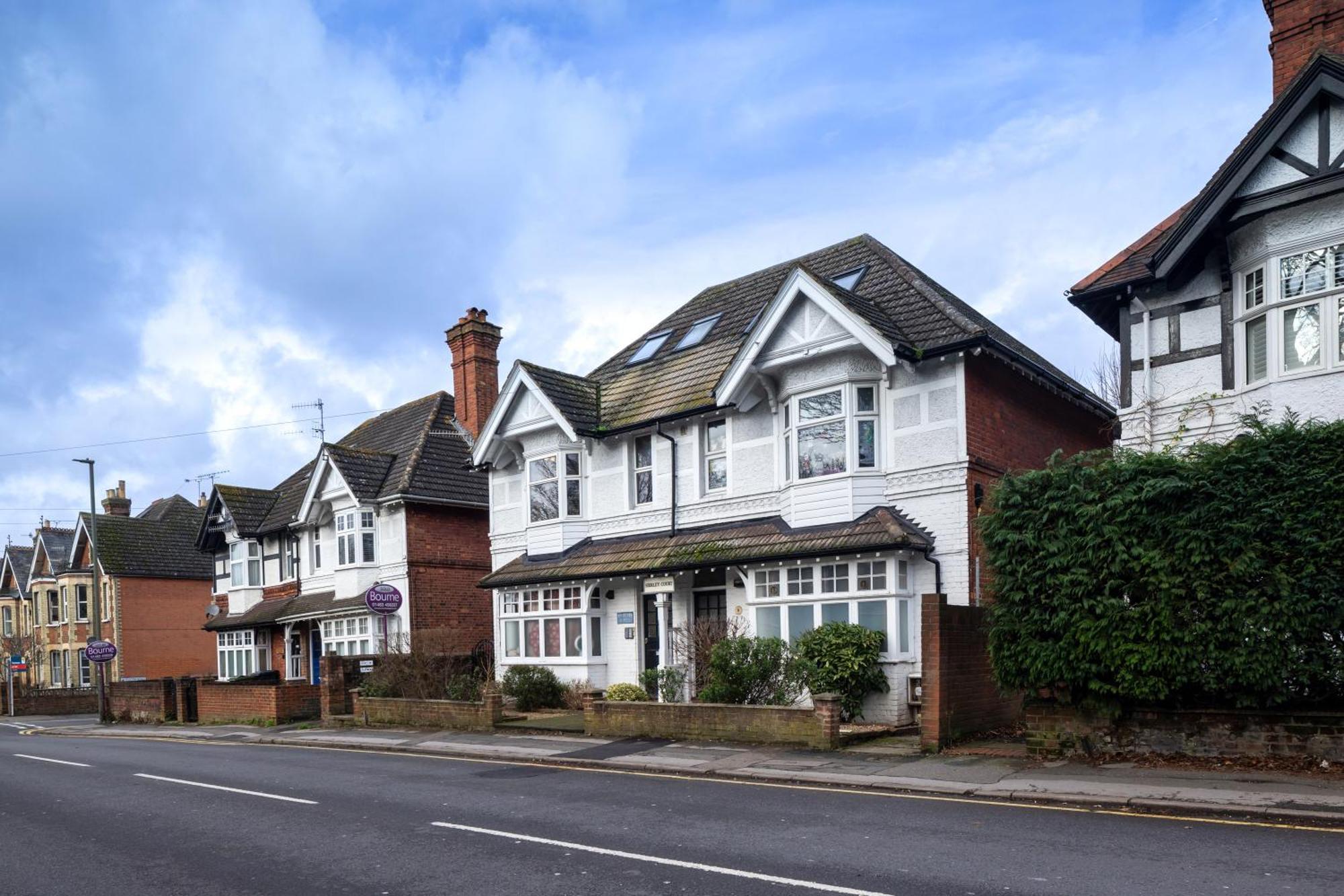 Apartamento Guildford Town Centre With Parking Exterior foto